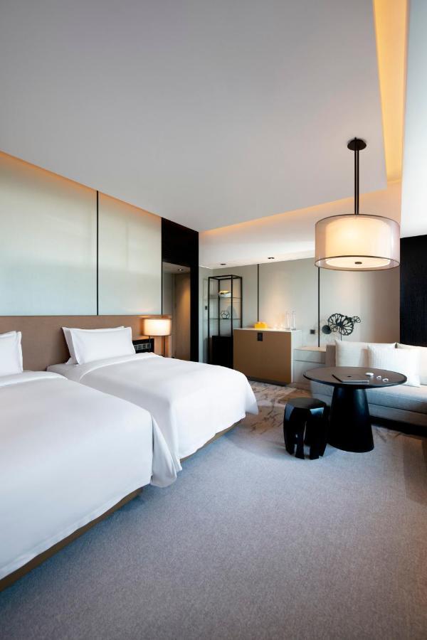 New World Shenyang Hotel Exterior photo