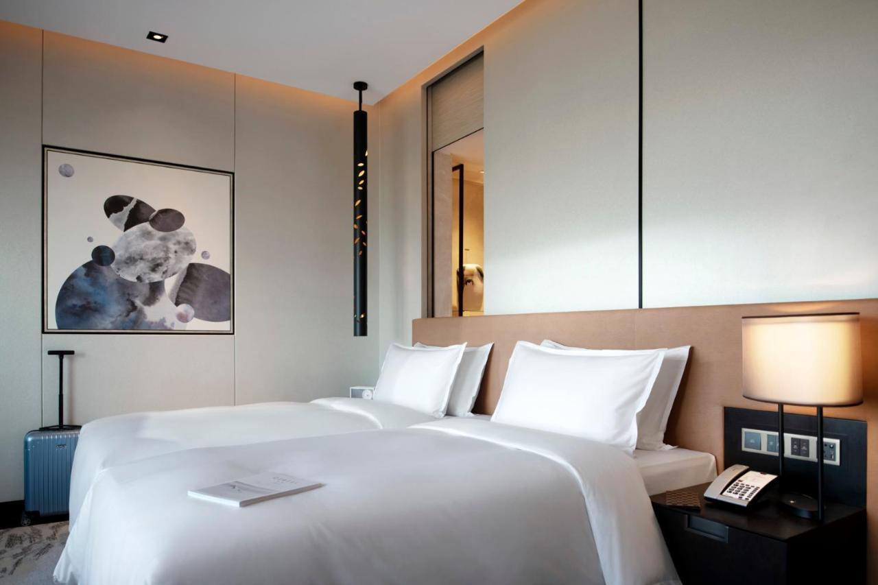 New World Shenyang Hotel Exterior photo